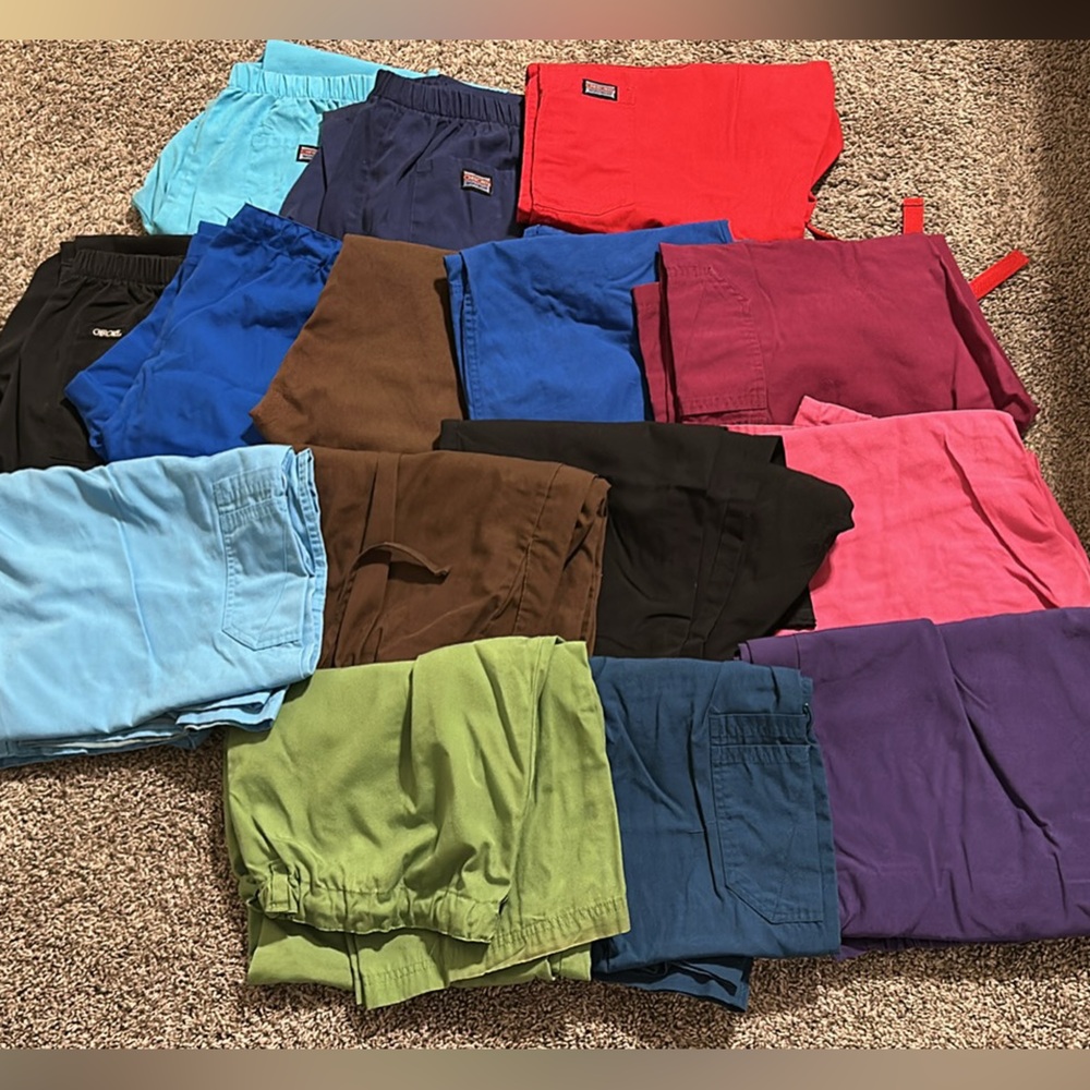 Cherokee Scrub bottoms 15 pair size L